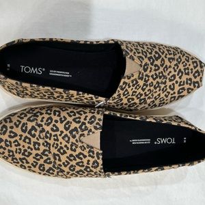 Tom’s Small Leopard Print Alpargata EUC, Size 8